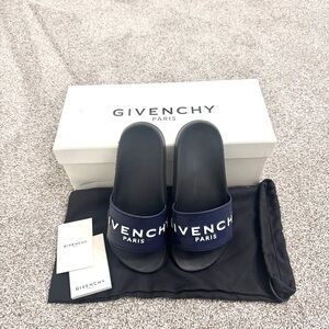Givenchy navy  Blue Logo Slides size 6 US or 36EU box and papers
